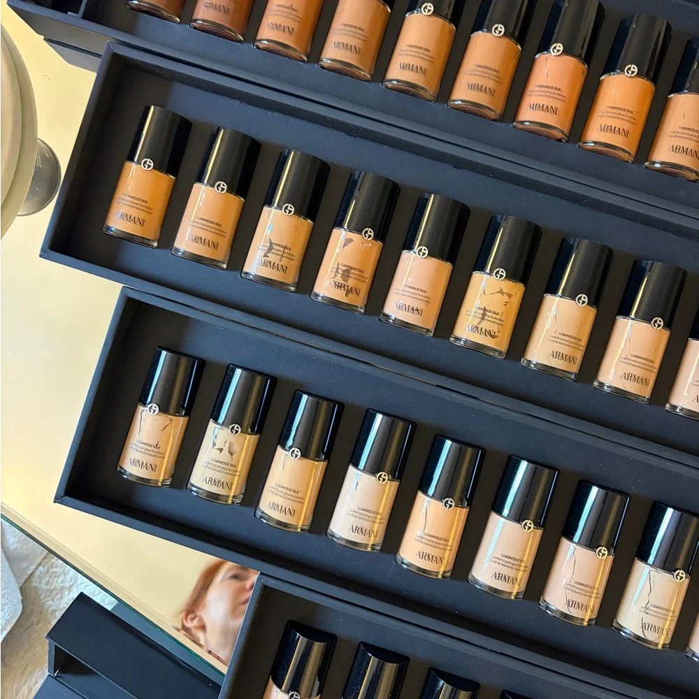 Giorgio Armani luminous silk foundation - Picture 5 of 6